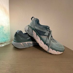 Hola One One - Gaviota 2 - Size 8.5